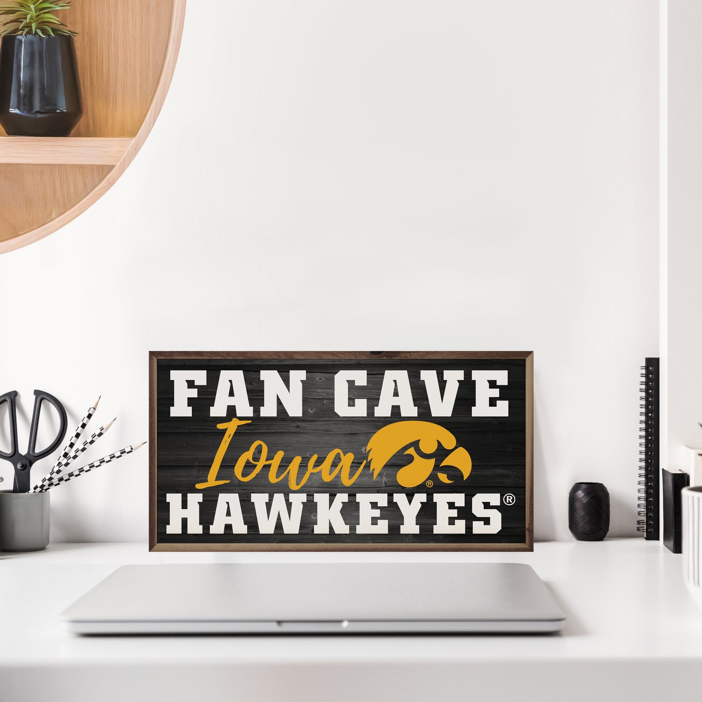 Iowa Hawkeyes Fan Cave Black 24x12 / Black