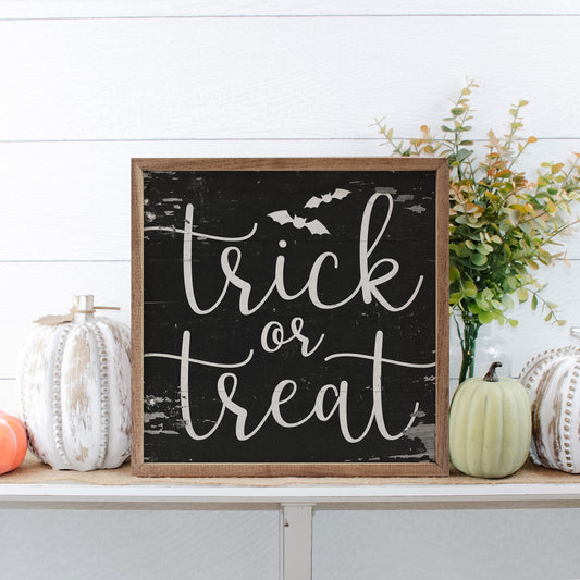 R - Trick Or Treat Bats Black 24"x24"